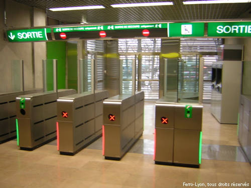 Extension de l’accès de la station Vieux Lyon (mars 2008)